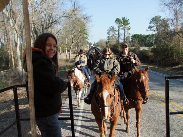 114-Caysey, Ange & Jayne.jpg